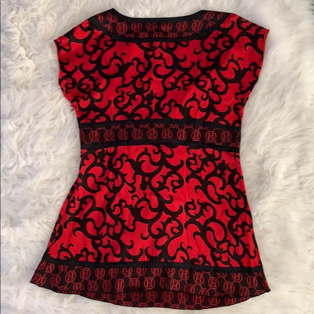 Beautiful BEBE Top - Picture 2 of 3